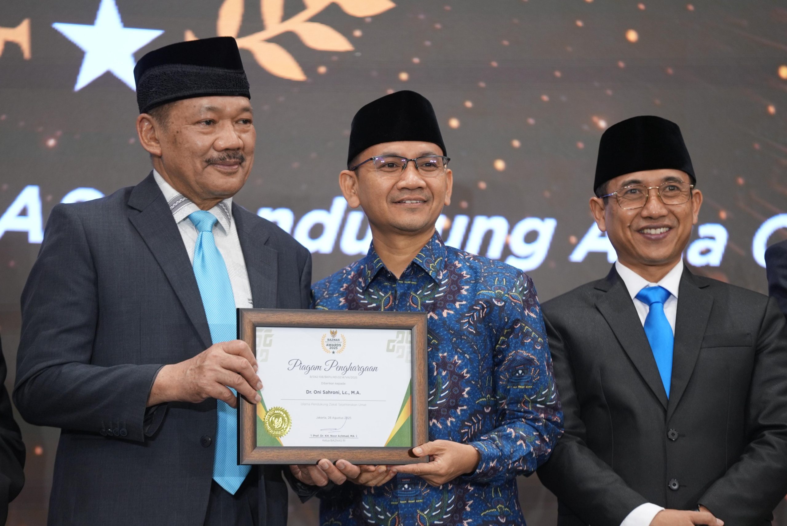 Bitta mushukchada shoxlar dengizi Xitoyda jinsiy aloqa va pozitsiyalar