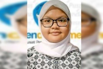 ajeng sman 8 jakarta